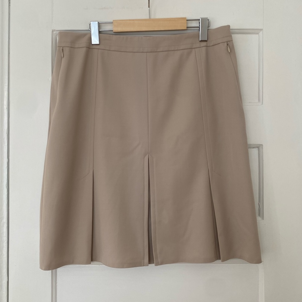 Akris Punto beige wool box pleated skirt